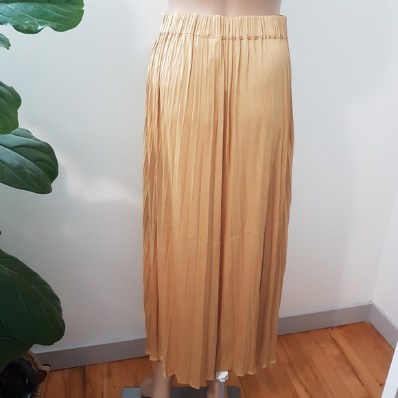 JOIE Pleated Satin Midi Skirt Front Side Slit Camel Sz S NWT - Picture 6 of 9
